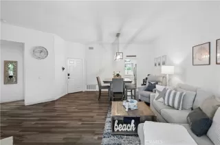 Photo #5: NP25217066 Listing