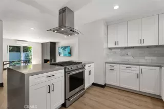 Photo #2: NP25223586 Listing 