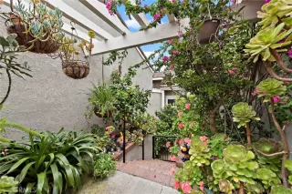 Photo #2: NP25226079 Listing