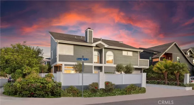 MLS: NP25228675 Condo For Sale