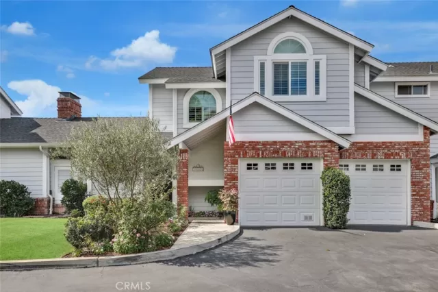 MLS: NP25229859 Condo For Sale