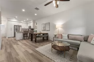 Photo #5: NP25237183 Listing