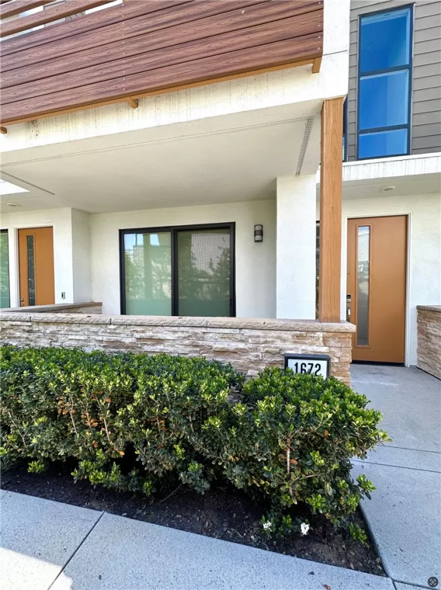 MLS: NP25241885 Condo For Sale