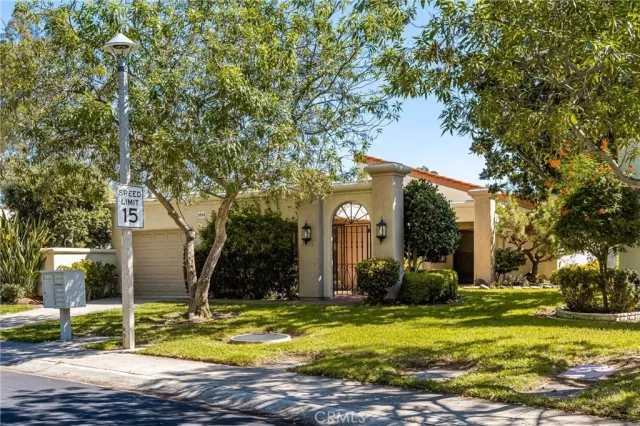 MLS: NP25242179 Condo For Sale