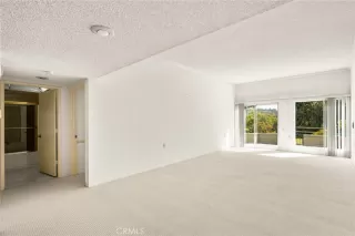 Photo #4: NP25242179 Listing