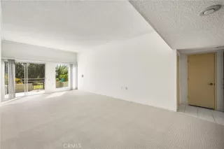 Photo #6: NP25242179 Listing