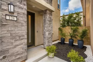 Photo #2: NP25242209 Listing