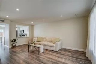 Photo #3: NP25249671 Listing 