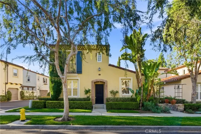 MLS: NP25266102 Condo For Sale