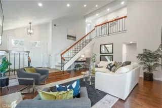 Photo #2: NP25269716 Listing