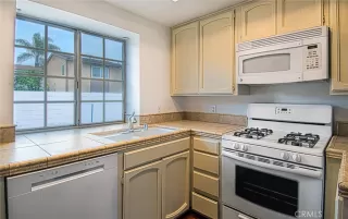 Photo #3: NP26002726 Listing