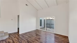 Photo #5: NP26010304 Listing 