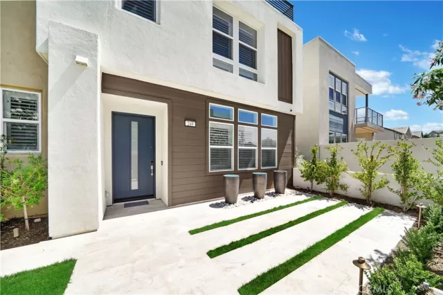 MLS: NP26014586 Condo For Sale