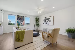 Photo #3: NP26019109 Listing 