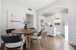 Photo #5: NP26019590 Listing 