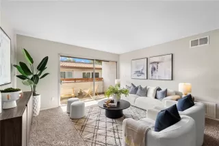 Photo #3: NP26035198 Listing