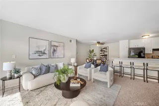 Photo #4: NP26035198 Listing