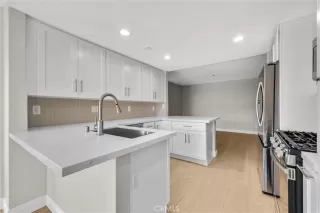 Photo #6: NP26038885 Listing