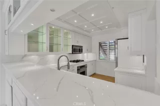 Photo #6: NP26040490 Listing