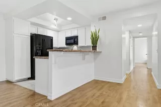 Photo #6: NP26041502 Listing 