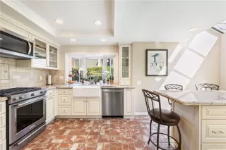 Photo #5: NP26046557 Listing 