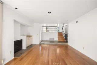 Photo #4: NP26051060 Listing 