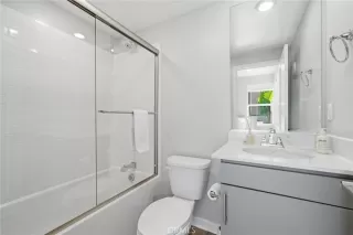 Photo #5: NP26061980 Listing