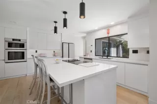 Photo #5: NP26063954 Listing