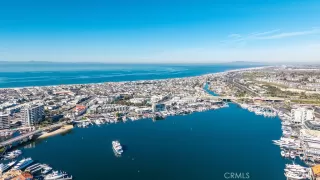 Browse active condo listings in VERSAILLES