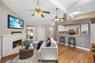 Photo #5: NP26069893 Listing