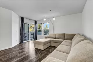 Photo #3: NP26082378 Listing 