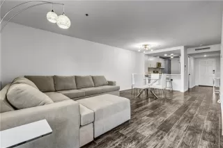 Photo #5: NP26082378 Listing 