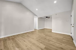 Photo #3: NP26083012 Listing 