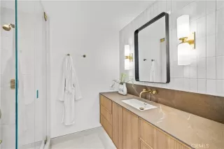 Photo #6: NP26094604 Listing 