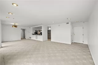 Photo #4: NP26104063 Listing