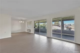 Photo #6: NP26127007 Listing