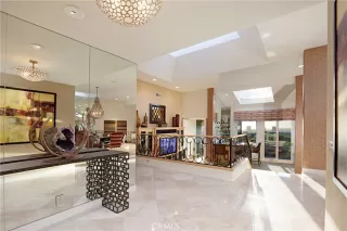 Photo #2: NP26132573 Listing