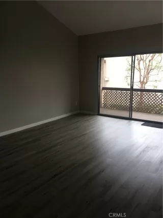 Photo #6: NP26143046 Listing 