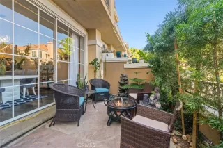 Photo #1: OC22058586 Listing 