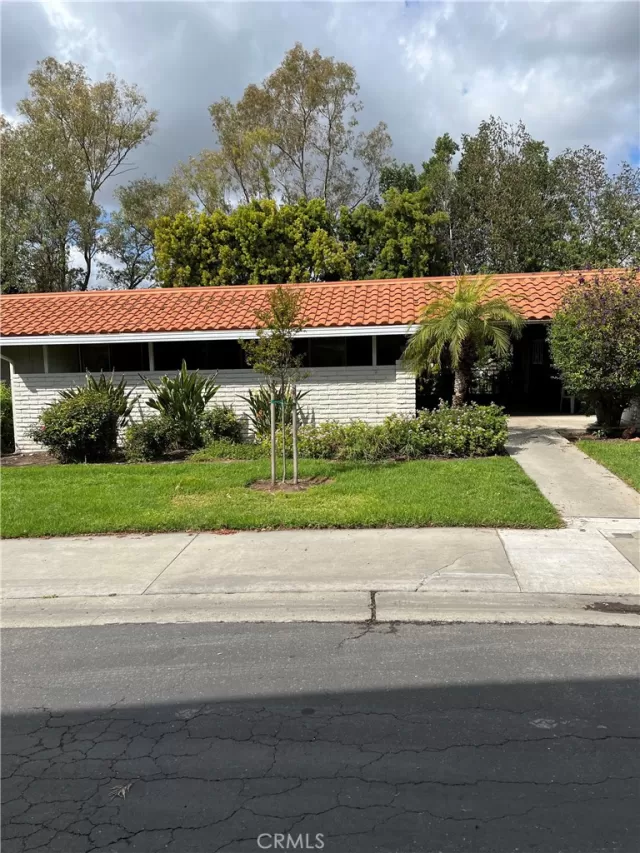 MLS: OC22062446 Condo For Sale