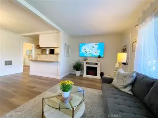 Photo #3: OC22082867 Listing