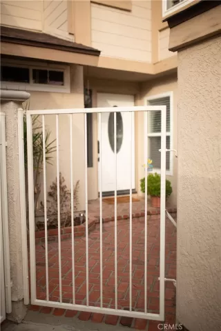 Photo #3: OC22107411 Listing 