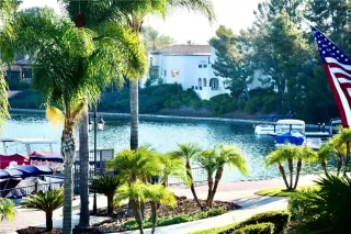 Photo #5: OC22128808 Listing