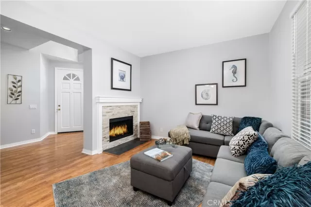 MLS: OC22134995 Condo For Sale