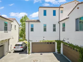 Photo #3: OC22148341 Listing 