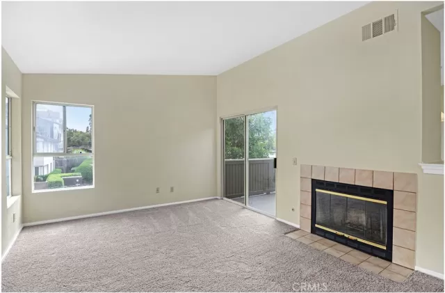 MLS: OC22152406 Condo For Sale