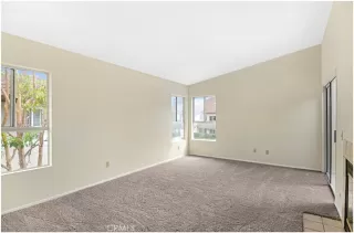 Photo #2: OC22152406 Listing 