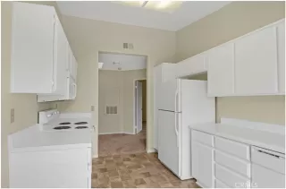 Photo #6: OC22152406 Listing 