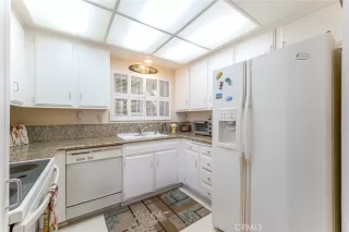 Photo #6: OC22156916 Listing