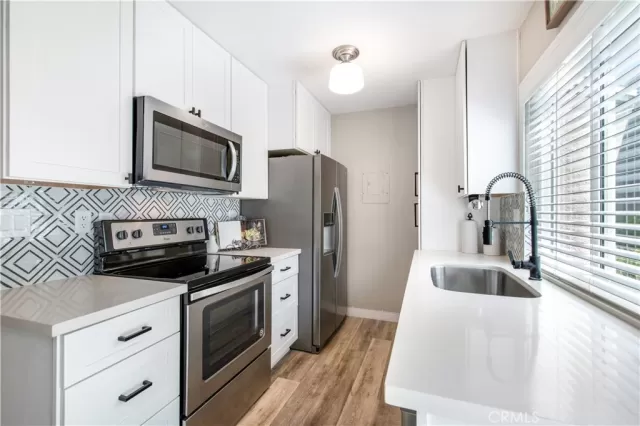 MLS: OC22156983 Condo For Sale